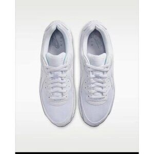 NIKE AIR MAX 90 MEN'S NWT AND BOX